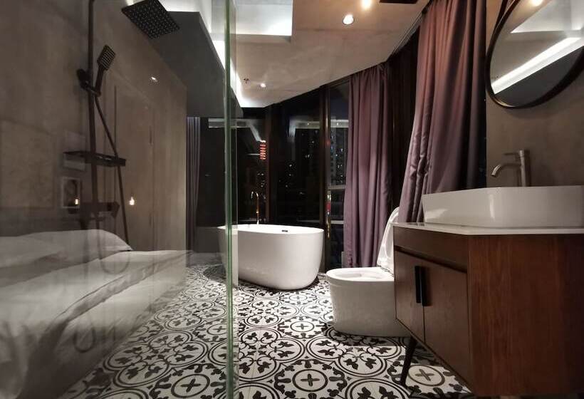Номер Deluxe, Black Gold Factory Boutique Design