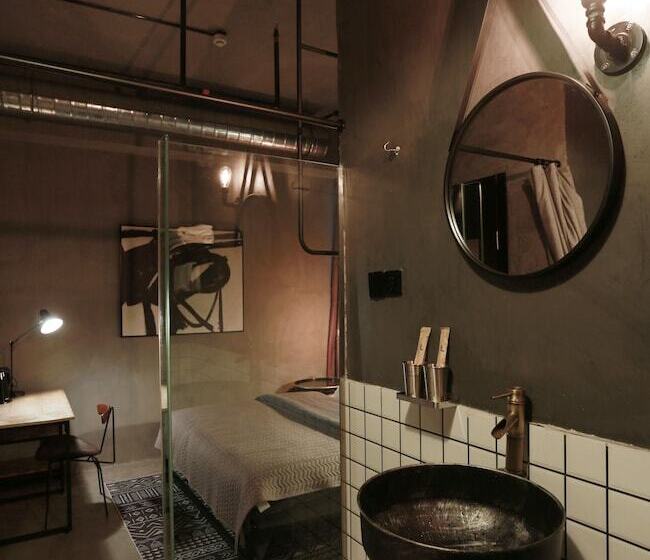 חדר סטנדרט, Black Gold Factory Boutique Design