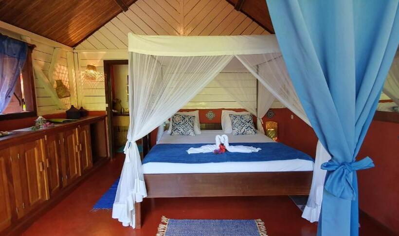 بانگلوی استاندارد با چشمانداز دریا, Ecolodge Le Ravoraha