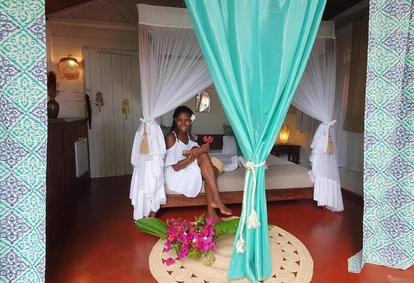 بانگلوی استاندارد, Ecolodge Le Ravoraha