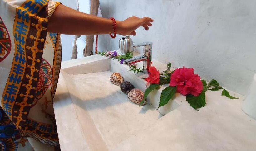 بانگلوی لوکس, Ecolodge Le Ravoraha