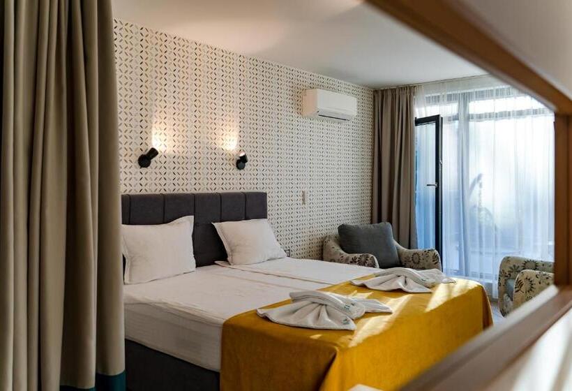 חדר דלוקס, Family Hotel Laxo