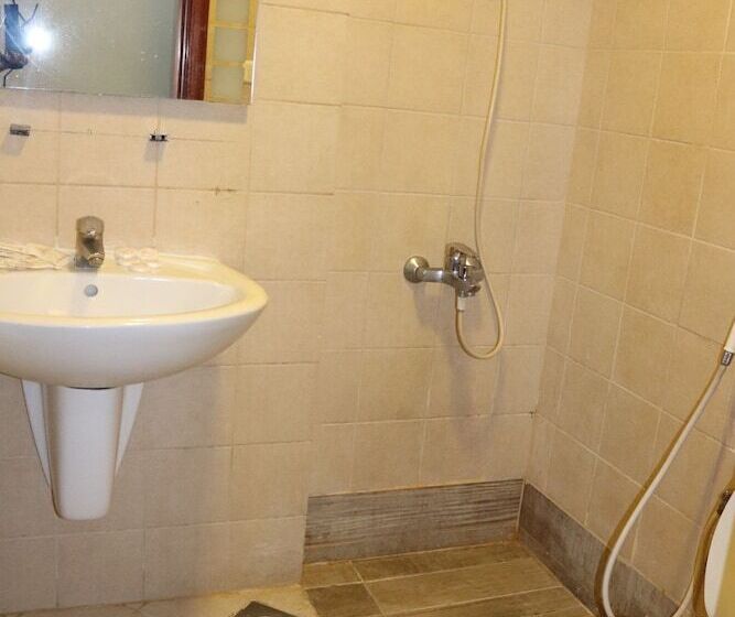 Трехместный Номер Стандарт с Видом, Karam Taibah Almasi