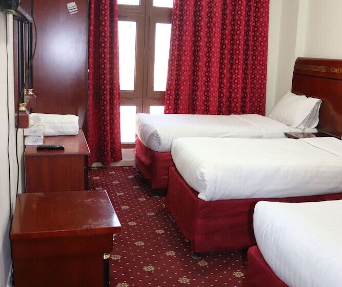 Трехместный Номер Стандарт с Видом, Karam Taibah Almasi