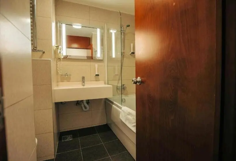 اتاق استاندارد یک نفره, Grand Hotel Tuzla