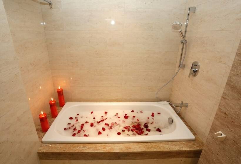 اتاق لوکس, Crowne Imperial