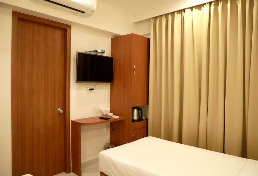 اتاق لوکس, Lords, Fort