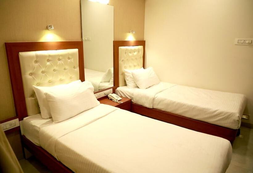 اتاق لوکس, Lords, Fort