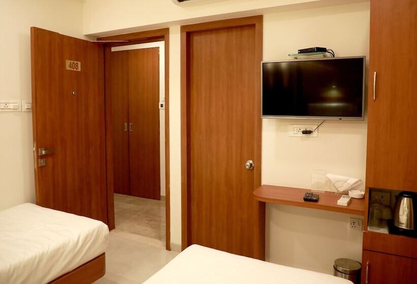 اتاق لوکس, Lords, Fort