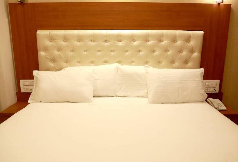 اتاق لوکس, Lords, Fort