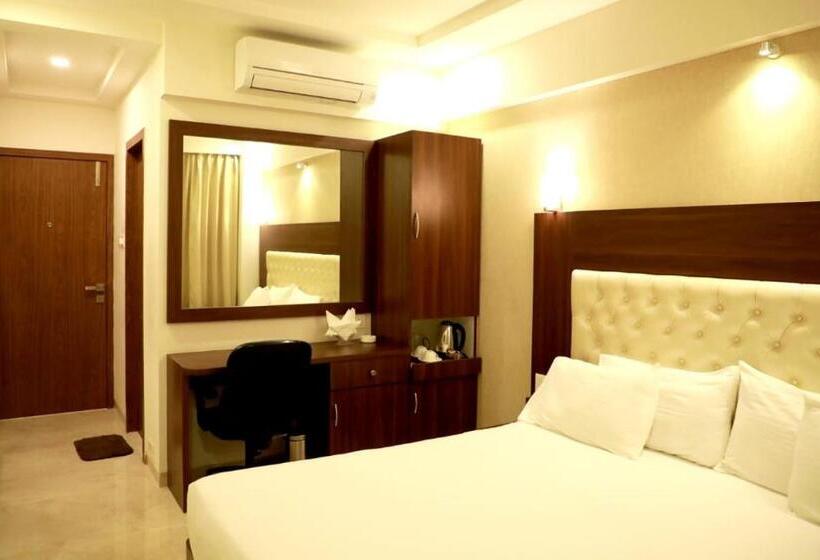 اتاق سوپریور با تخت بزرگ, Lords, Fort