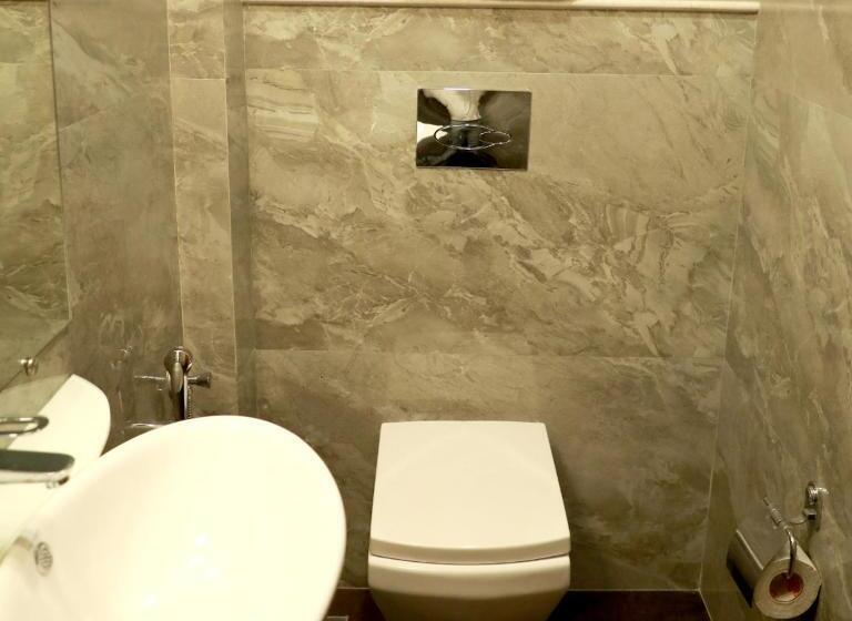 اتاق سوپریور با تخت بزرگ, Lords, Fort