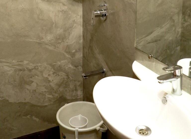 اتاق سوپریور با تخت بزرگ, Lords, Fort