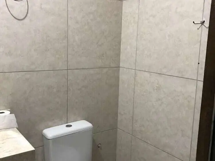 Standard Neljän Hengen Huone, Turismo