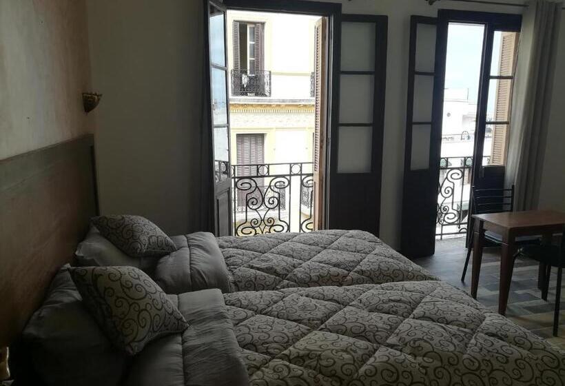 اتاق لوکس, Fuentes