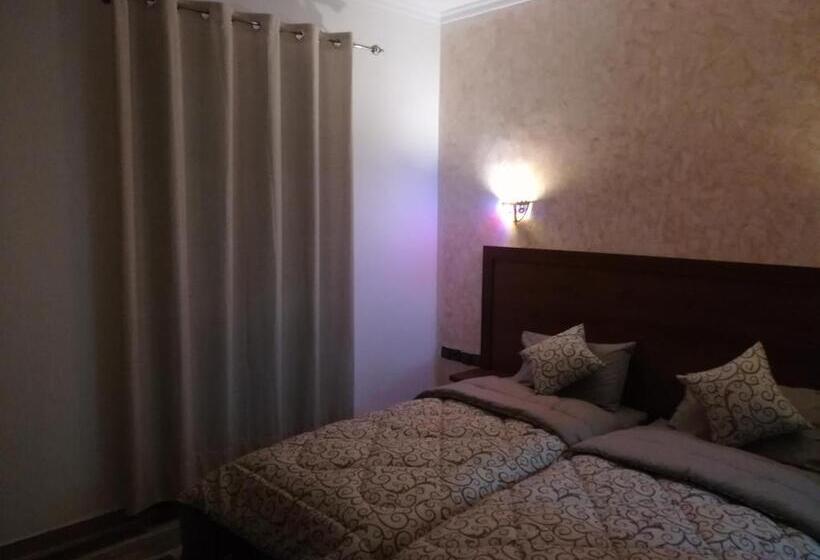 اتاق لوکس, Fuentes