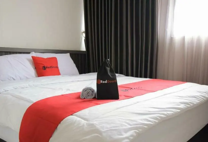 デラックスルーム, Reddoorz Near Gor Satria Purwokerto