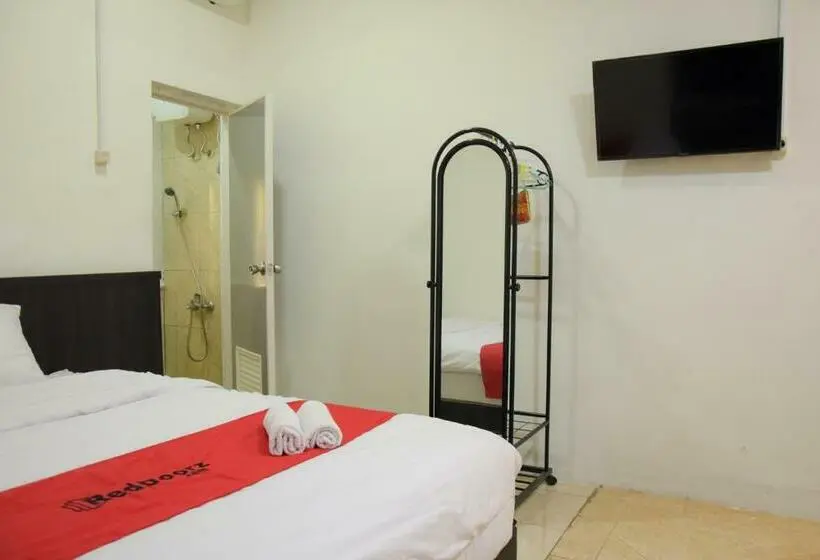 デラックスルーム, Reddoorz Near Gor Satria Purwokerto