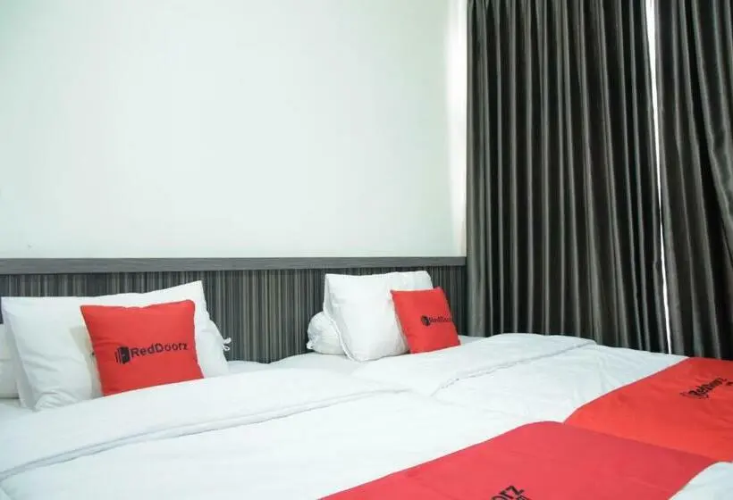 ファミリールーム, Reddoorz Near Gor Satria Purwokerto