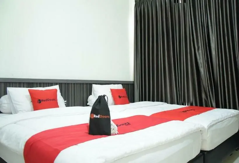 ファミリールーム, Reddoorz Near Gor Satria Purwokerto