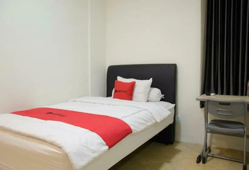 デラックスファミリールーム, Reddoorz Near Gor Satria Purwokerto