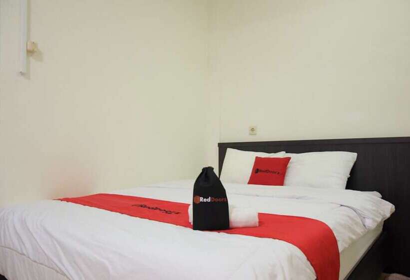 غرفة ديلوكس, Reddoorz Near Gor Satria Purwokerto