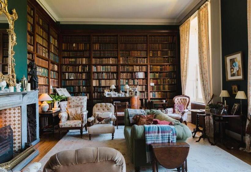 Basic Room, Clonalis House   Guesthouse