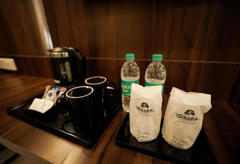 اتاق استاندارد, Cliff Embassy Banquet And Suites