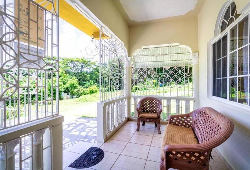 Talo 2 Makuuhuonetta, Cozy Locale   Gold