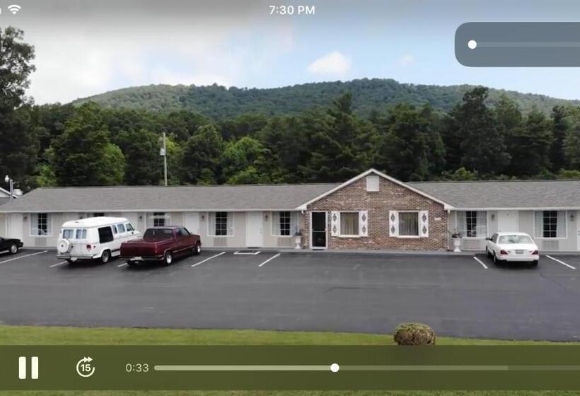 エコノミールーム, Fox Mountain Inn