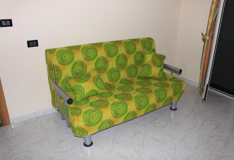 דירת חדר, Mirage