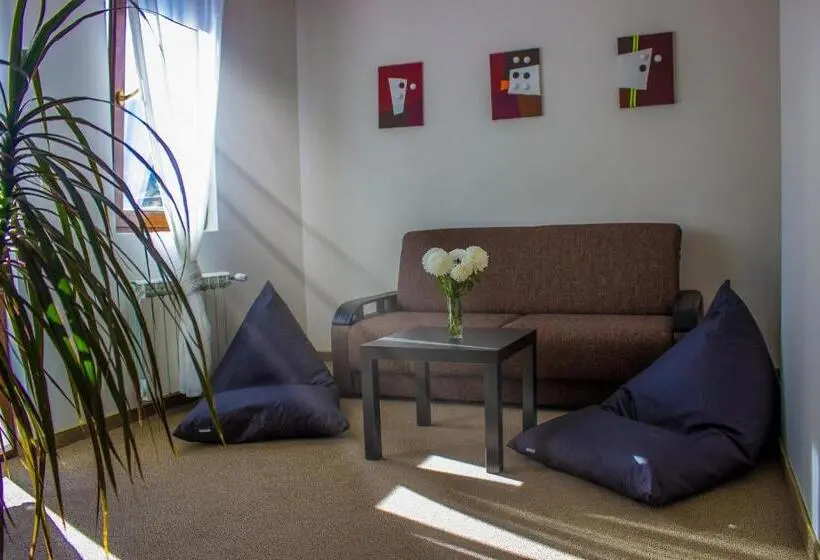 Junior Suite, Trigrad