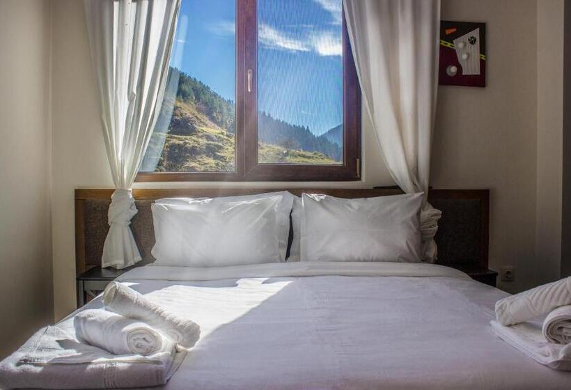 Полулюкс, Trigrad