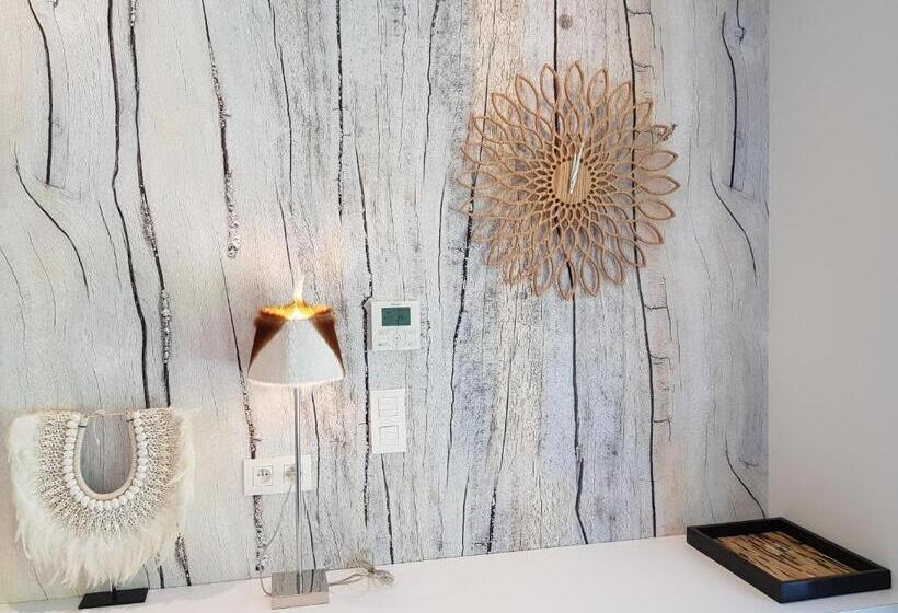 스탠다드 룸 킹사이즈 침대, Akemi B&b