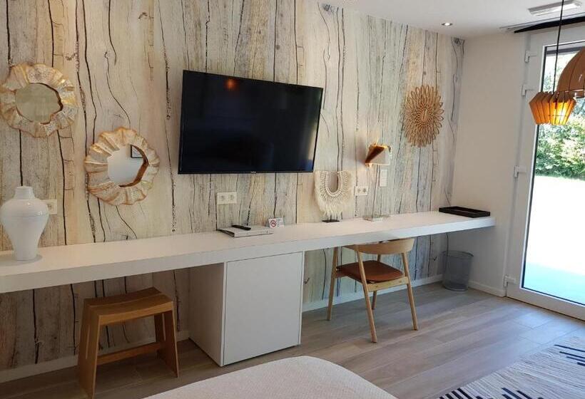 스탠다드 룸 킹사이즈 침대, Akemi B&b