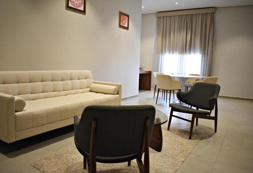 سوئیت پرزیدنت, Boutique Las Hortensias