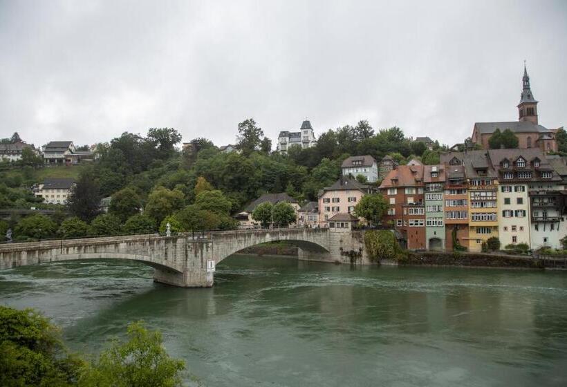 סטודיו משפחתי, Mokka Laufenburg