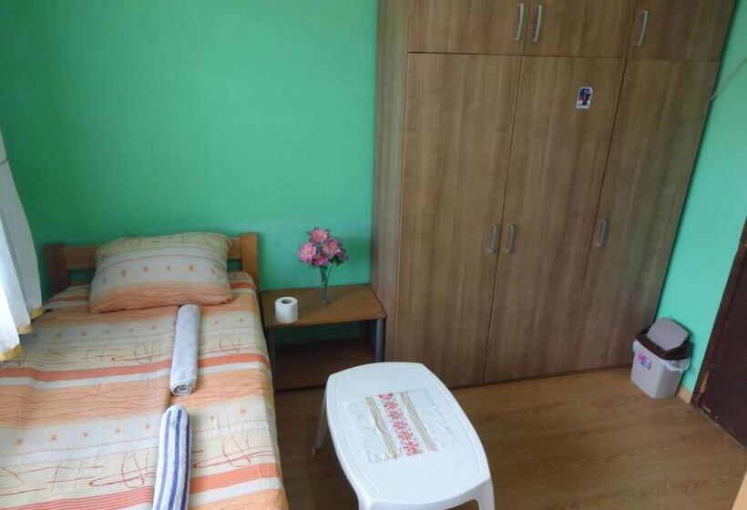 اتاق استاندارد با بالکن, Virmal