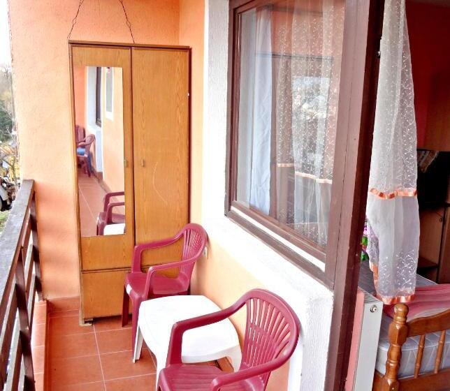 اتاق استاندارد با بالکن, Virmal