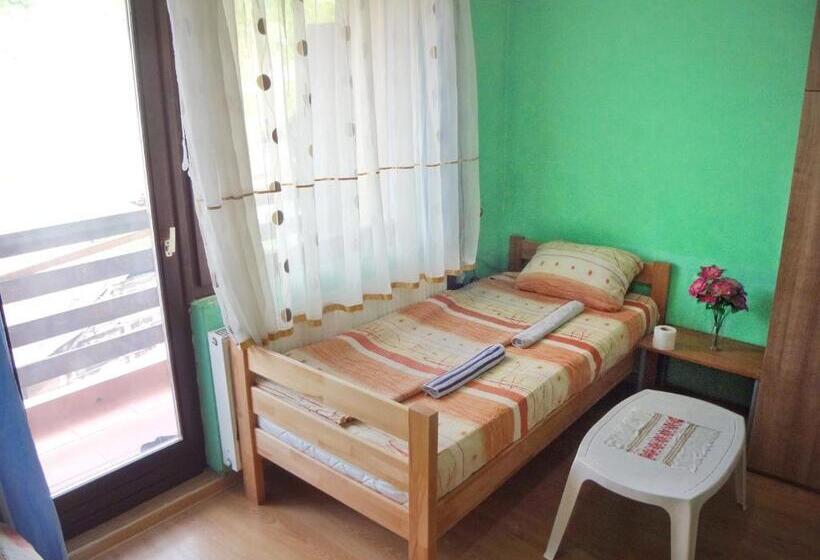 اتاق استاندارد با بالکن, Virmal