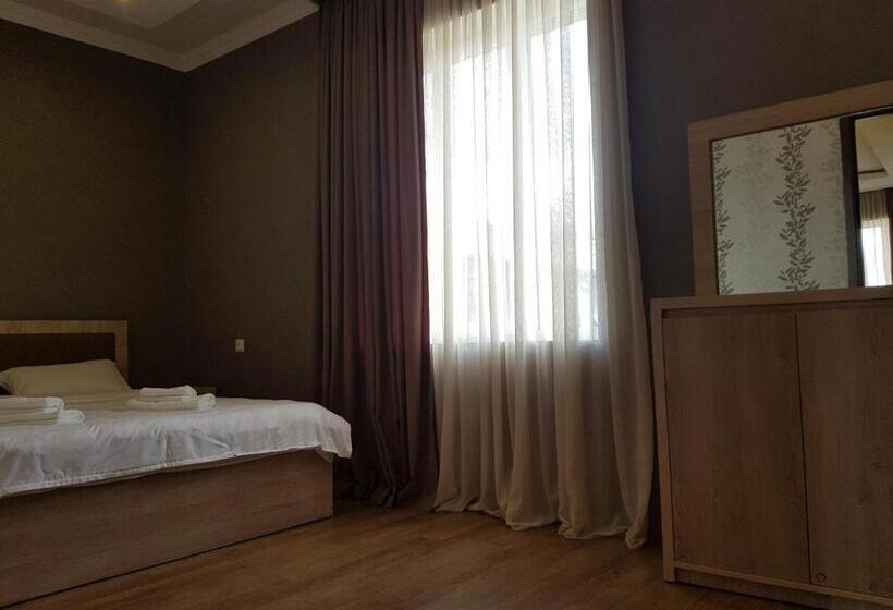 اتاق لوکس, White House In Kakheti Eniseli