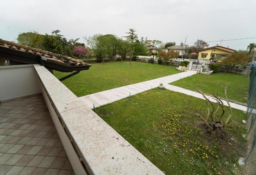 Номер Стандарт Вид на Сад, B&b La Serenissima