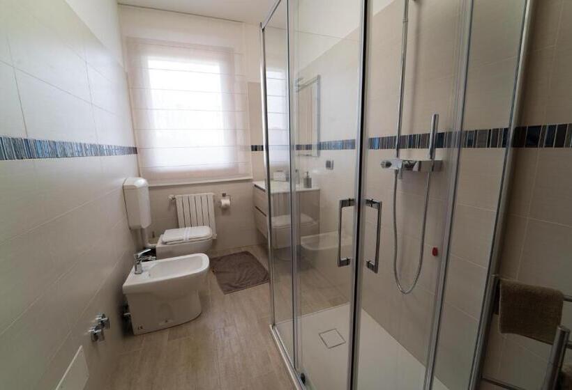 带共用浴室的标准房间, B&b La Serenissima