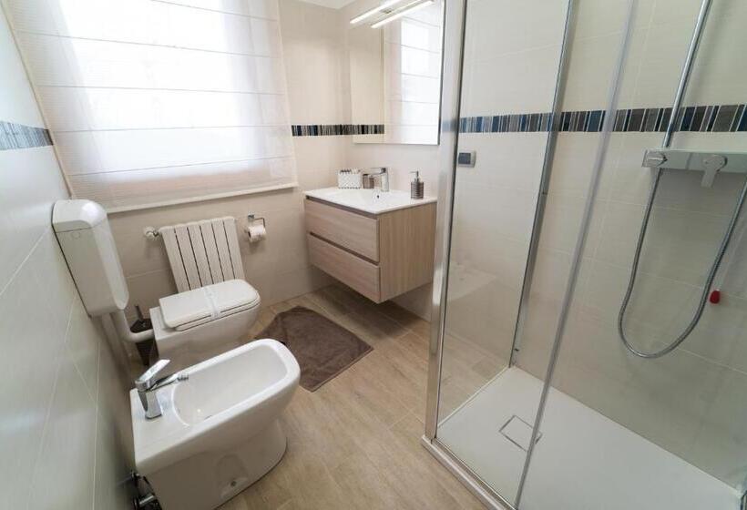 标准单人间共用浴室, B&b La Serenissima