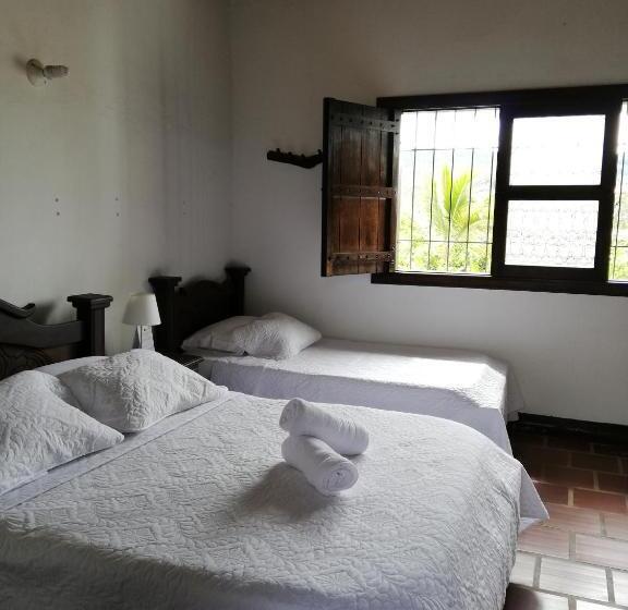 带花园景观的标准三人间, Casa Claustro De Zapatoca