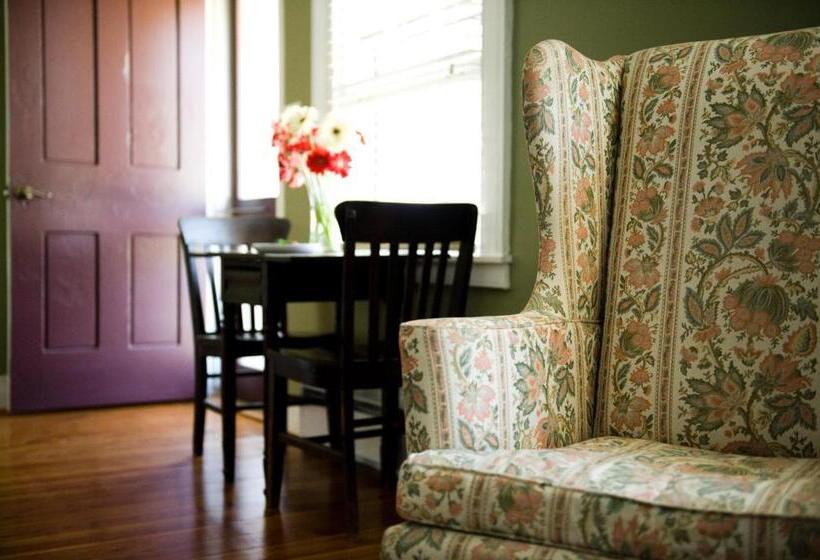 غرفة قياسية مزوَّدة بشُرفة, Hopkins Ordinary Bed, Breakfast And Ale Works