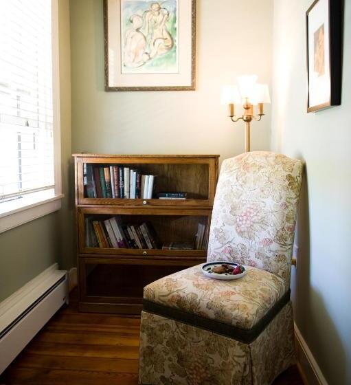 غرفة قياسية مزوَّدة بشُرفة, Hopkins Ordinary Bed, Breakfast And Ale Works