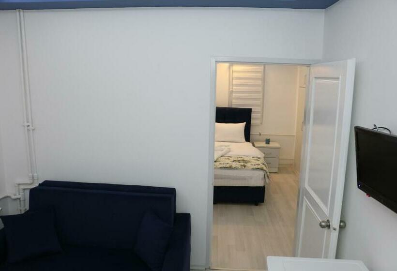 سوئیت با بالکن, Ecs Suw