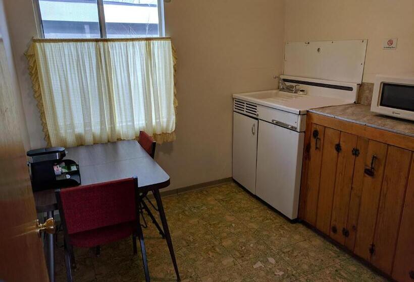 디럭스 룸, Lakeview Motel