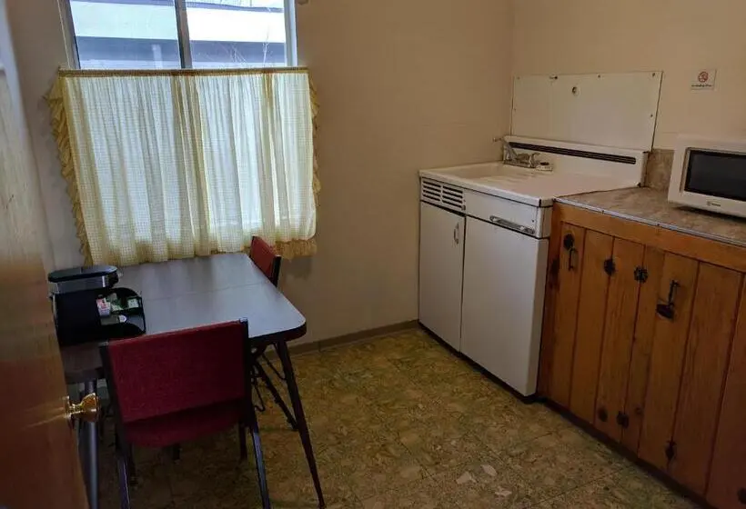デラックスルーム, Lakeview Motel